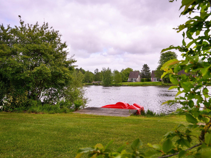 Exterior 3, House with sauna, outdoor spa and pedal boat, Vlagtwedde