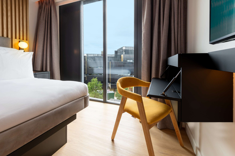 Bedroom 15