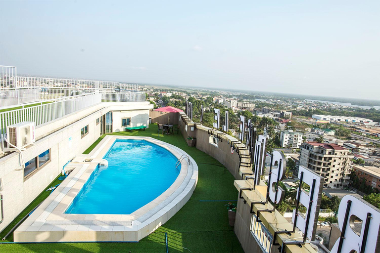 Sport & Beauty 2, Residence Le Carat Bonapriso, Wouri