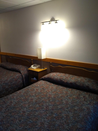Others 5, Algoma Motel, Algoma