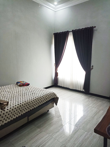 Bedroom 4, Villa Jolotundo Seloliman Trawas by Senyum, Mojokerto