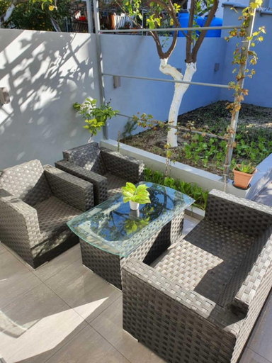 Room 5, Evia's Apartment - New Apartment In Town!, Ionian Islands