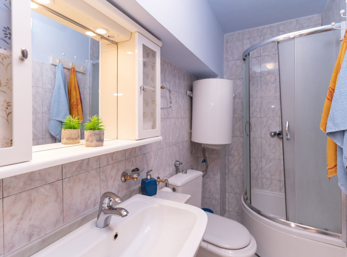 Bathroom 3, Casa Radha Bella, Dubrovnik