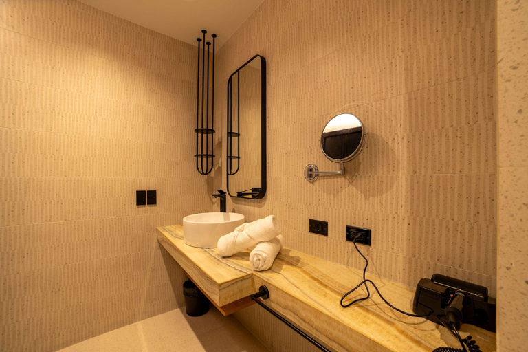 Bathroom 4, Aiden By Best Western Georgetown Guyana, City of Georgetown