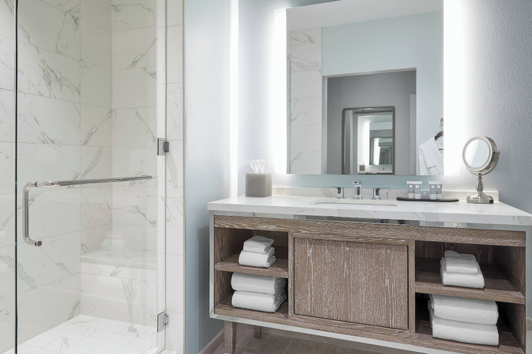 Bathroom 5, Hotel Paseo, Autograph Collection by Marriott, Riverside