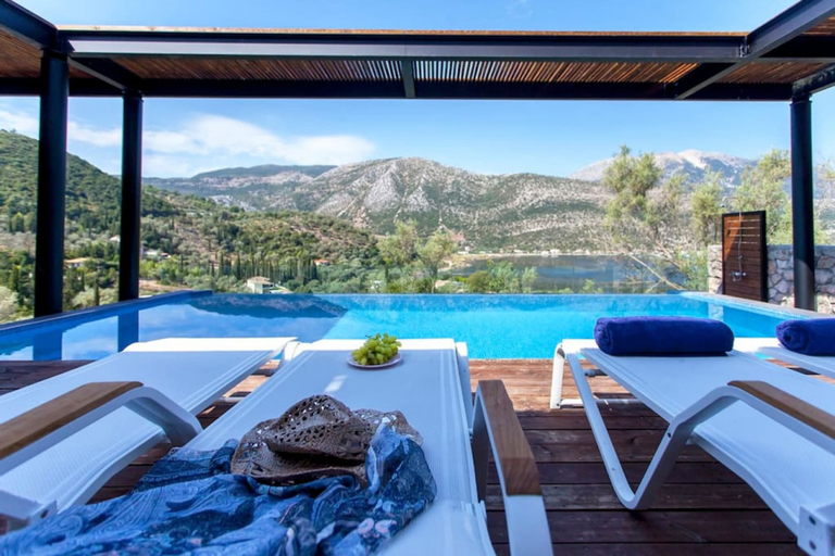 Room 4, Villa Luca Desimi in Desimi, Ionian Islands