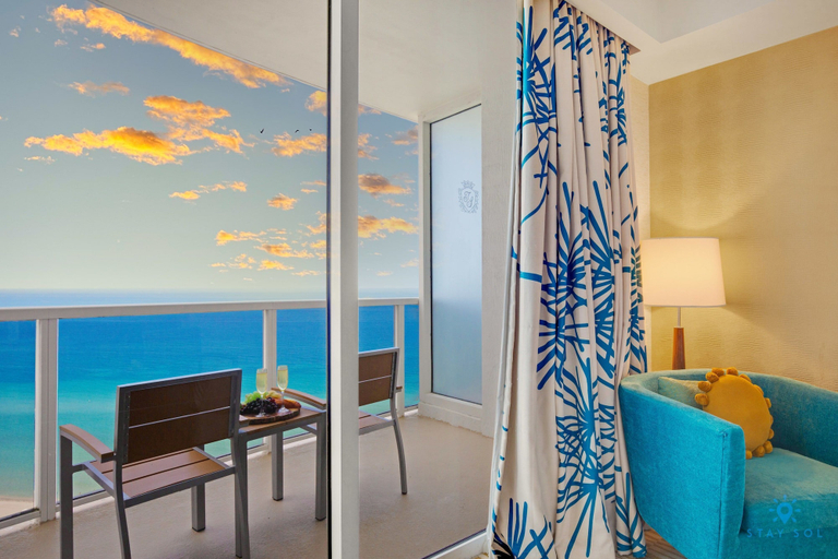 Room 5, Luxury Studio w Balcony Ocean View Amazing Pool, Miami-Dade