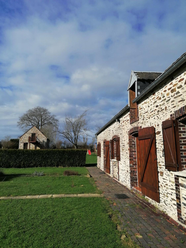 Others 4, Maison MooMoons, Calvados