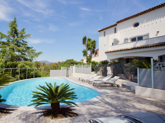 Pool 5, Rigaous - St. Raphael, Var