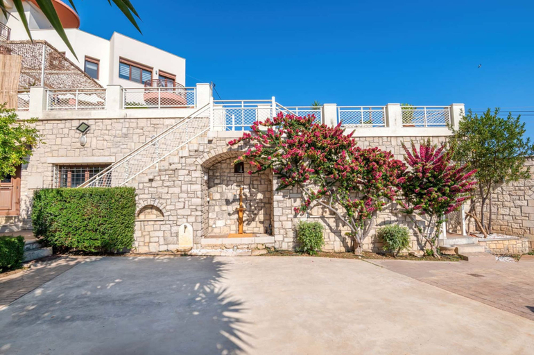 Exterior & Views 2, Villa Seragio - With 60m Private Pool, Crete