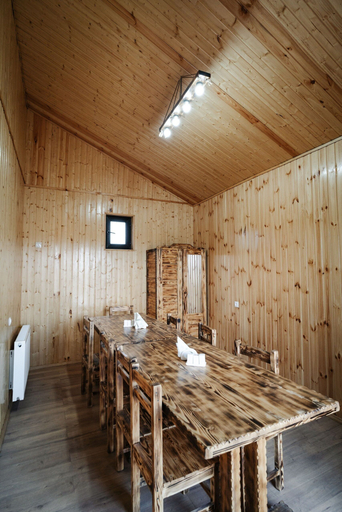 Food & Drinks 5, Bungalow, Tbilisi