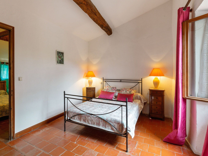 Room 4, Holiday Home in Tautavel Near Gorges de Gouleyrous, Pyrénées-Orientales