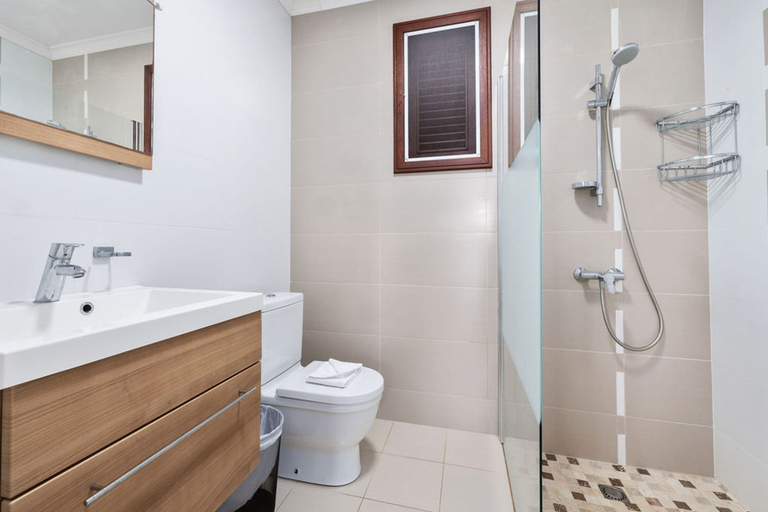 Bathroom 3, Ocean View 5BR Villa Steps to Beach Privatepool