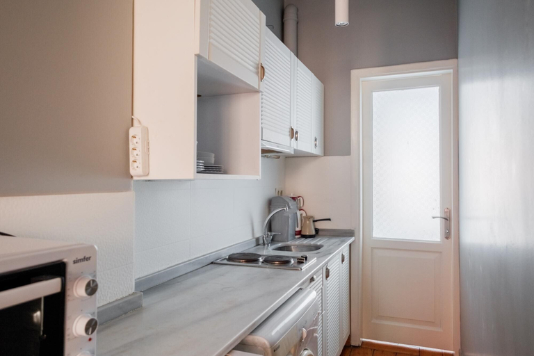 Room 5, Rustic Stone Flat 5 min to Taksim Square, Beyoğlu