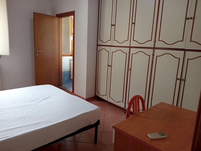 Room 2, Faenza 91 Apartament, Florence