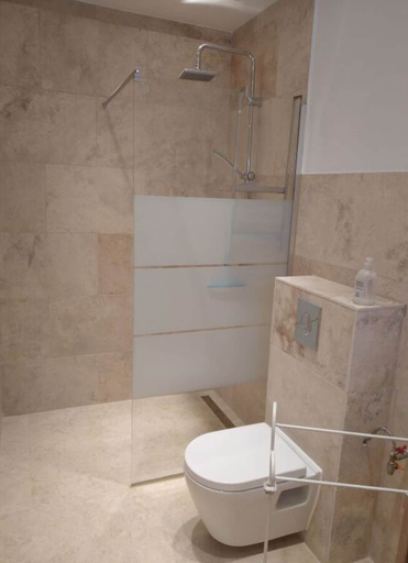 Bathroom 3, Camargue Modern Retreat, Vaucluse
