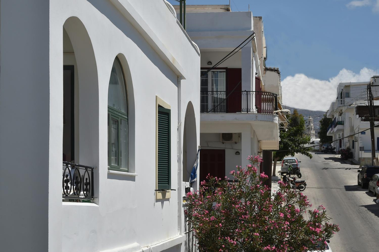 Others 3, Πικροδαφνες, South Aegean