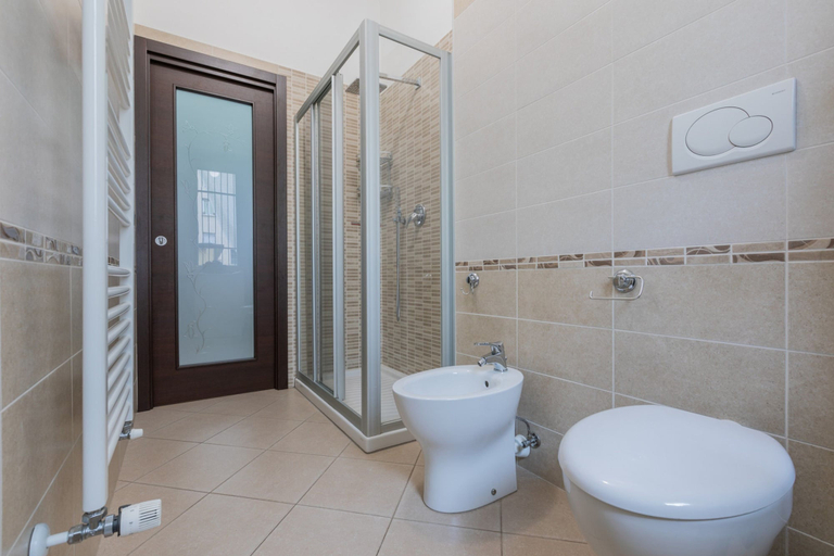 Bathroom 5, Turin World Apartment by Wonderful Italy, Torino