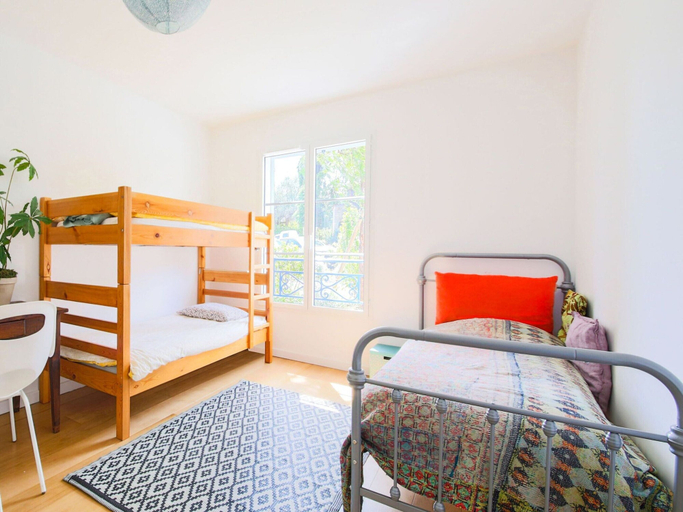 Room 2, Apartment in Provence With Pool & Golf, Alpes-Maritimes