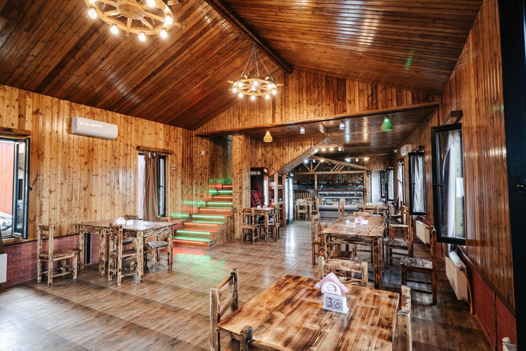 Food & Drinks 5, Bungalow, Tbilisi