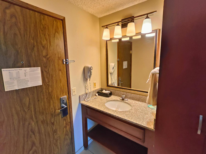 Bathroom 4, ROOSEVELT HOTEL WILLISTON, Williams