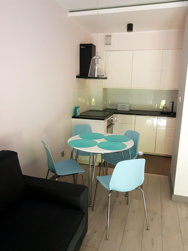 Facilities 5, Apartament z Ogrodem, Kłodzko