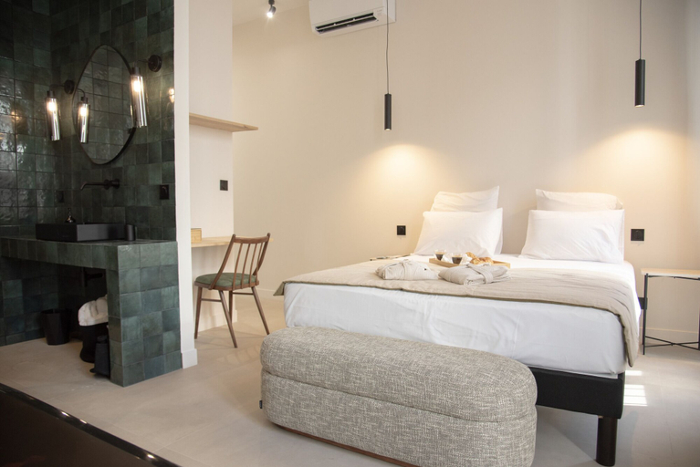 Bedroom 3, Mouchki, Bouches-du-Rhône