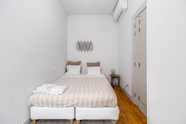 Bedroom, Nomad s Downtown Lisbon - 3bdr Tiled Walls, Lisbon
