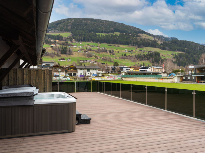 Others 2, High-quality Apartment With Whirlpool, Zell am See