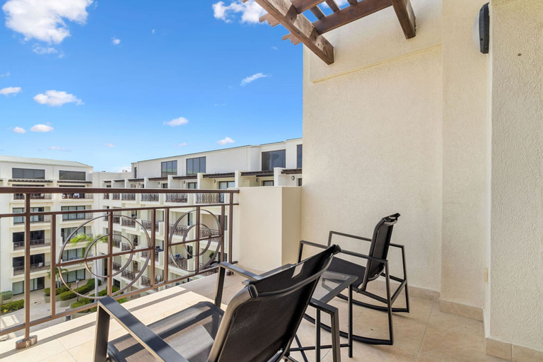 Others 5, 2BR 2BA Duplex w Amazing Views Pool Amenities