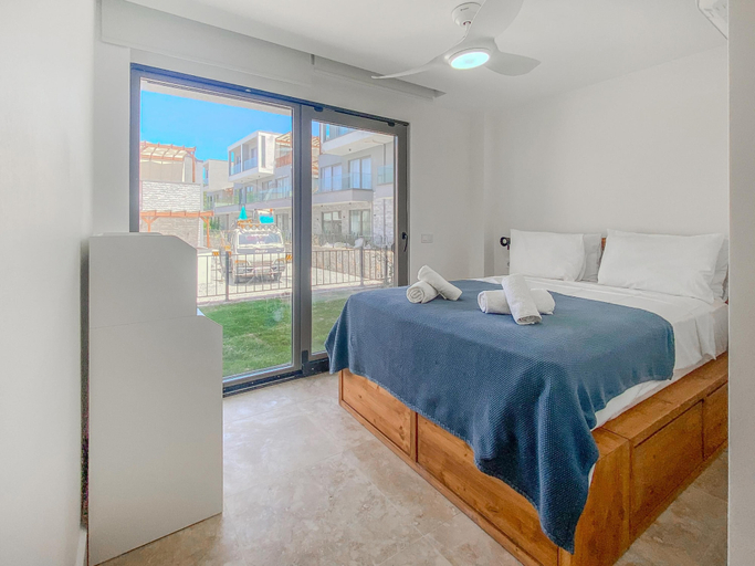 Bedroom 5, Sea View House w Balcony 3 min to Beach in Milas, Milas