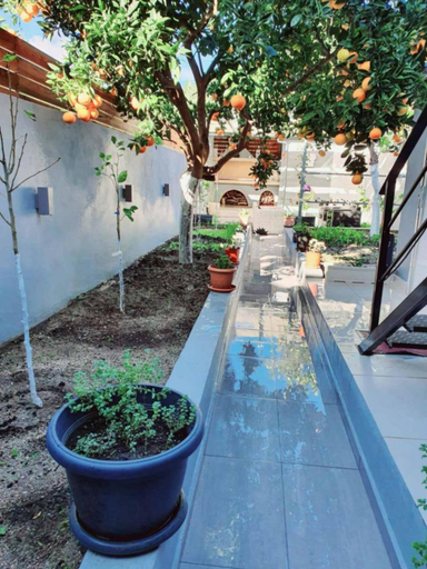 Room 3, Evia's Apartment - New Apartment In Town!, Ionian Islands