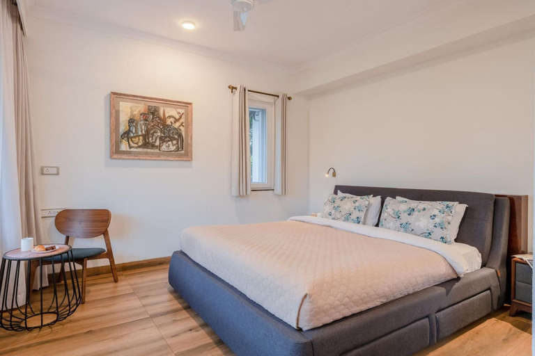 Bedroom 3, Luxe Apt w Balcony Rooftop Pool 15 min to Beach, North Goa