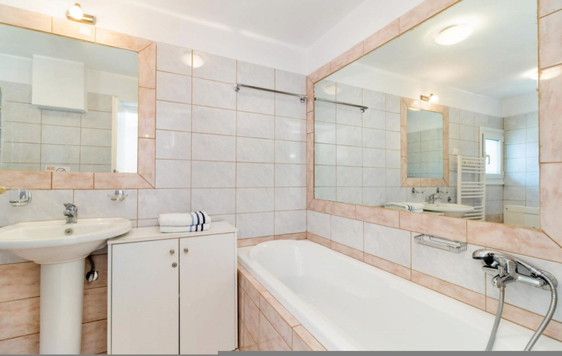Room 5, Villa Fortuna in Nikiana, Ionian Islands