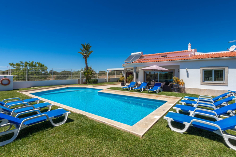 Room 4, Maria in Albufeira With 6 Bedrooms and 5 Bathrooms, Albufeira