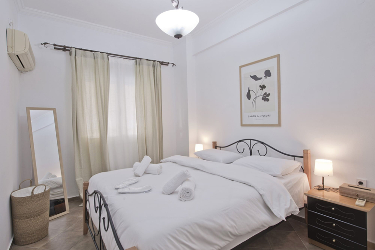 Room 3, Irida With 1 Bedrooms and 1 Bathrooms, Attica