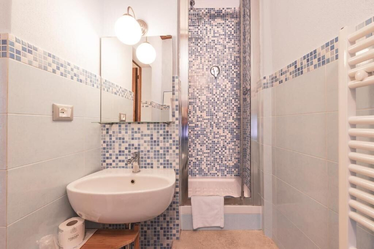 Bathroom 5, Albergo Giardino, Siena