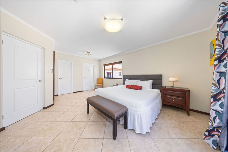 Bedroom 2, Gold Coast 4br4 5BA Villa w Privatepool Gym