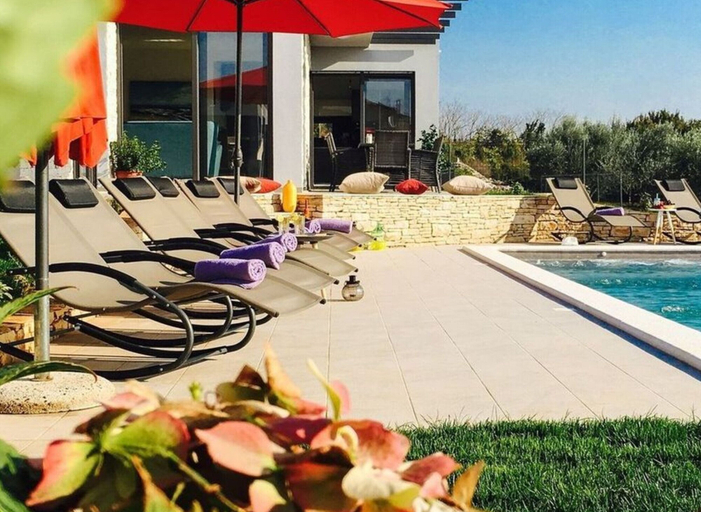 Pool 4, Charming Apartment in Istria, Vodnjan