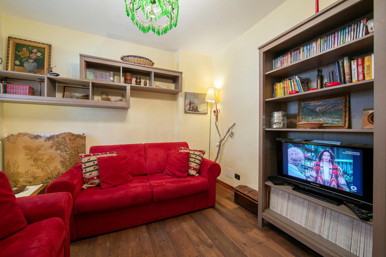Room 2, Baita La Ciaburna Skiing Nearby, Torino