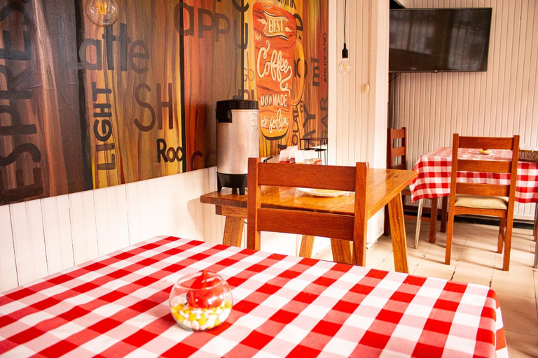 Restaurant, Hostal Loro Verde, Quito