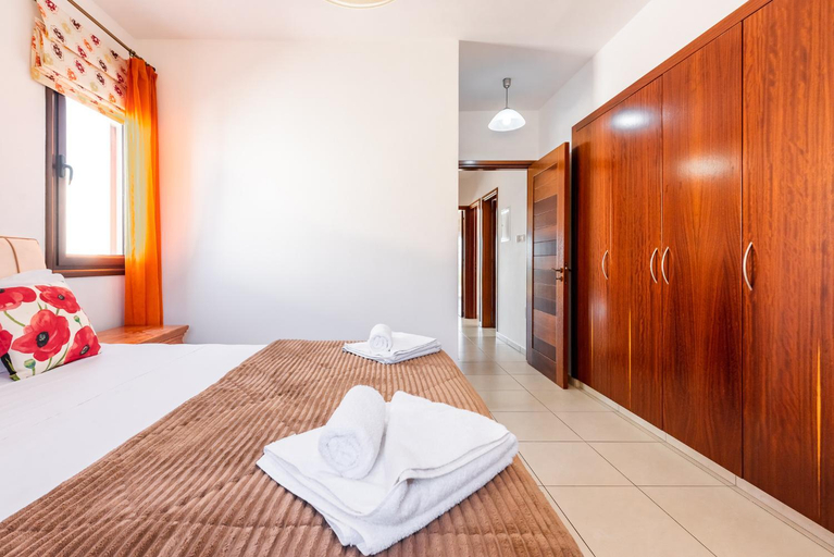 Others 4, Sea Front Oceanus H2 by Ezoria Villas