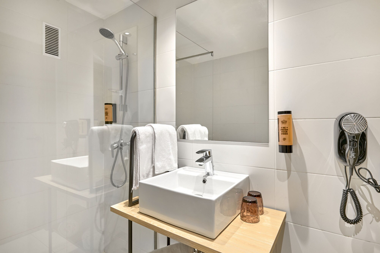 Bathroom 4, tent Calvia Beach, Baleares
