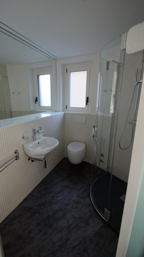 Bathroom 4, Albergo Porta Verzasca, Locarno