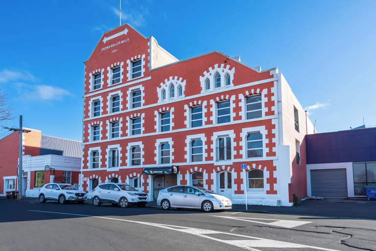 Exterior & Views 2, Manor Place Apartment, Dunedin