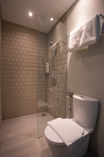 Bathroom 8