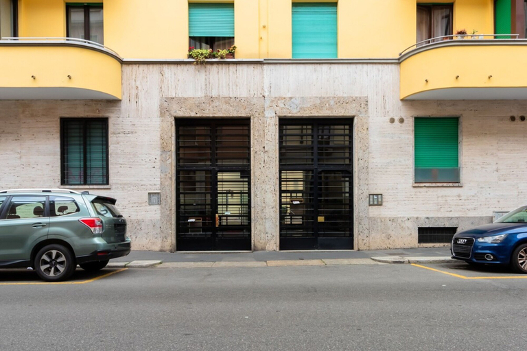 Exterior & Views 2, Elegante e Ampio Appartamento in Porta Romana, Milano