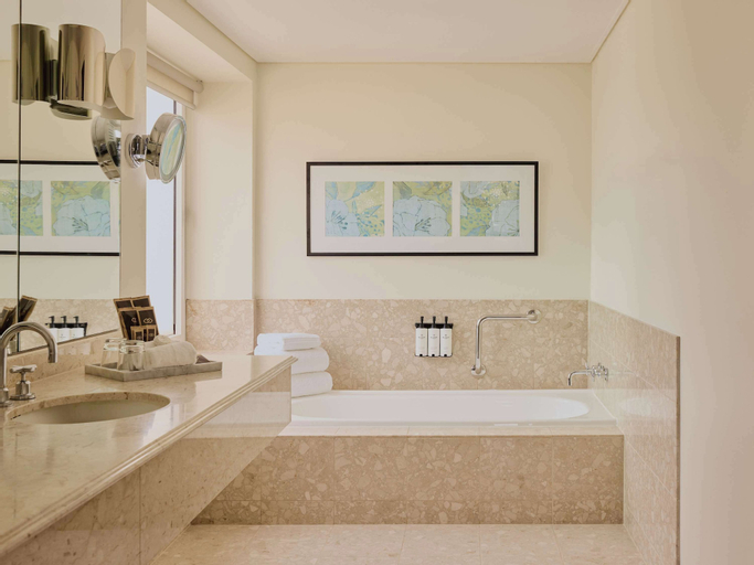 Bathroom 12