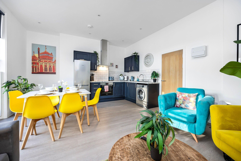 Others 4, Queens Mile 1 With Free Parking By My Getaways, Brighton and Hove