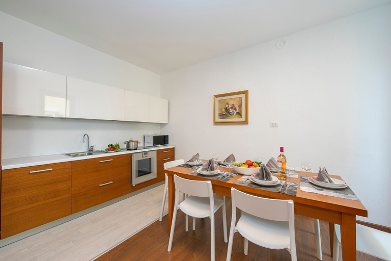 Room 5, Residenza Rocca Del Lago 4, Trento